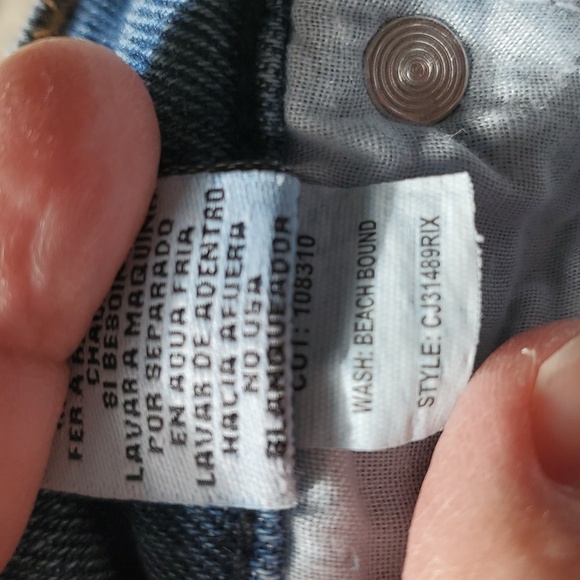 Celebrity Pink Re Generation Distressed Mindful Denim Mom Shorts 1/25 - Picture 6 of 12